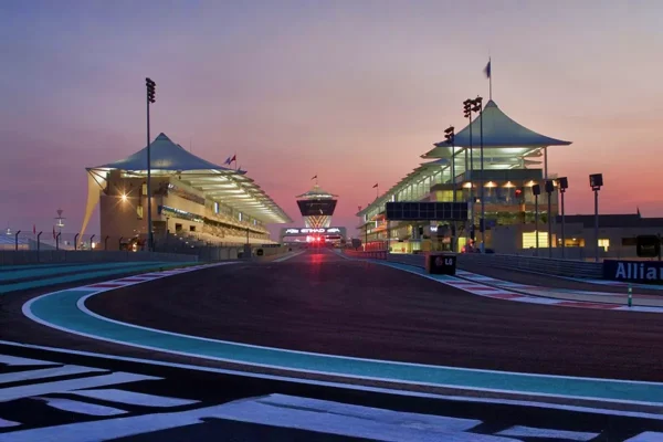 YAs MArina Circut